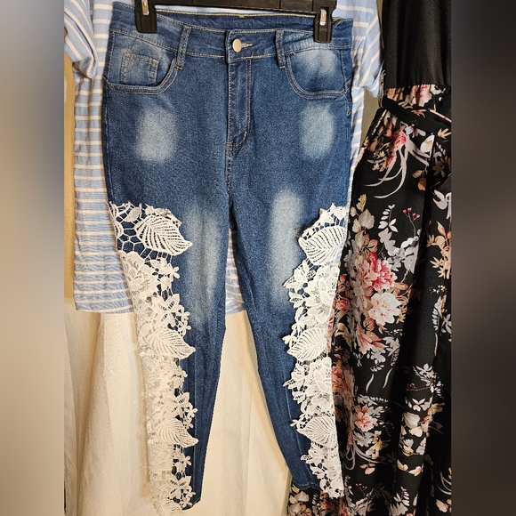 Mystery Box L Chaps - Picture 4 of 11